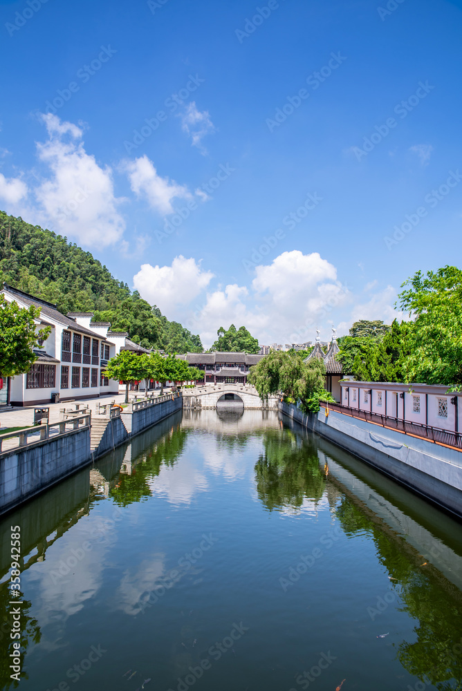 中国广州南沙水乡一条街的海滨风光