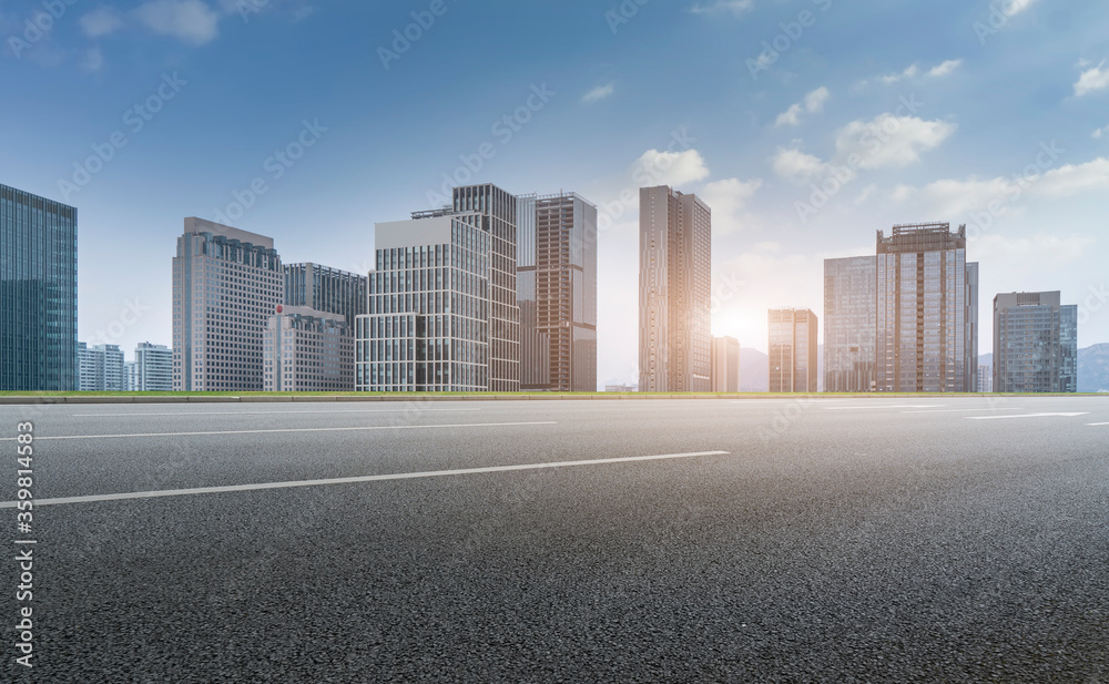 高速公路天际线与深圳建筑景观