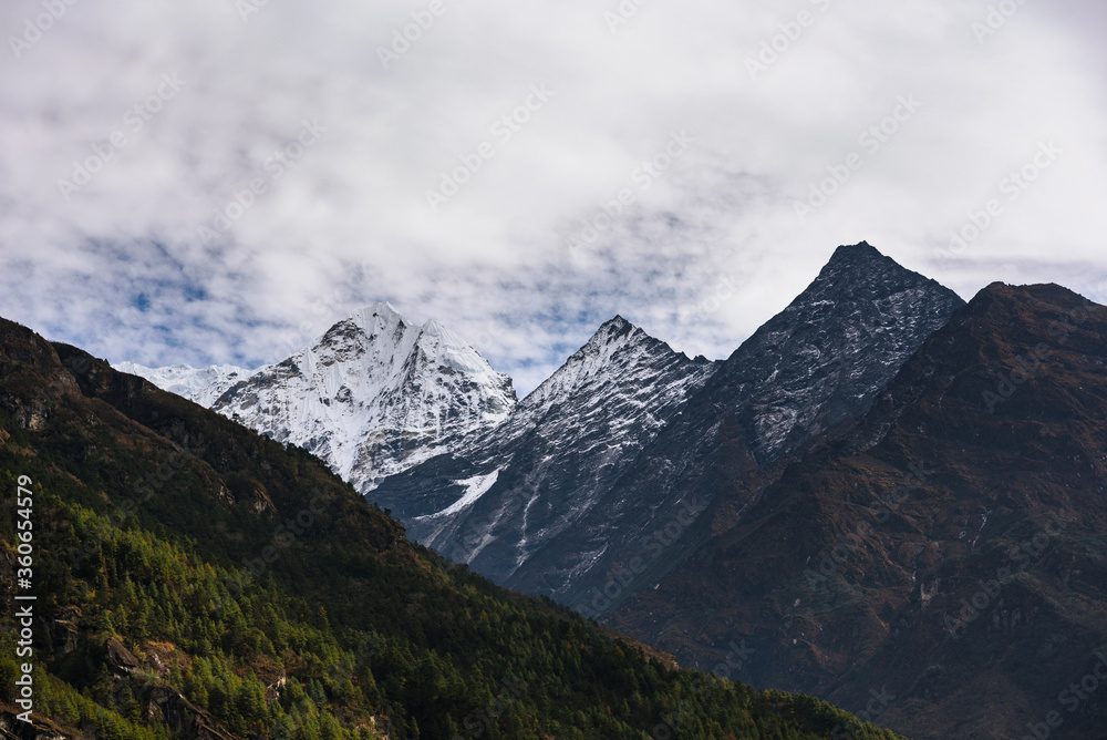 山里的山