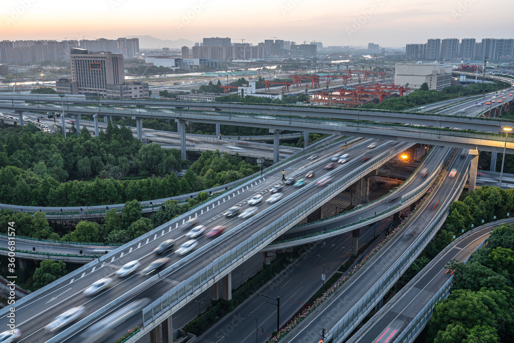 高速公路上的交通