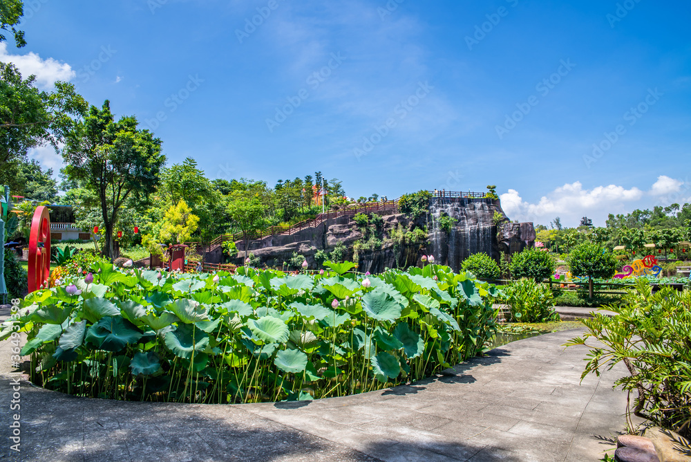 中国广州番禺莲花山公园风光