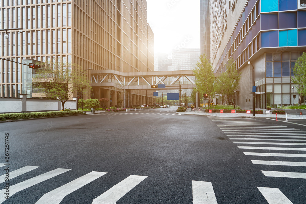 城市街道与现代建筑