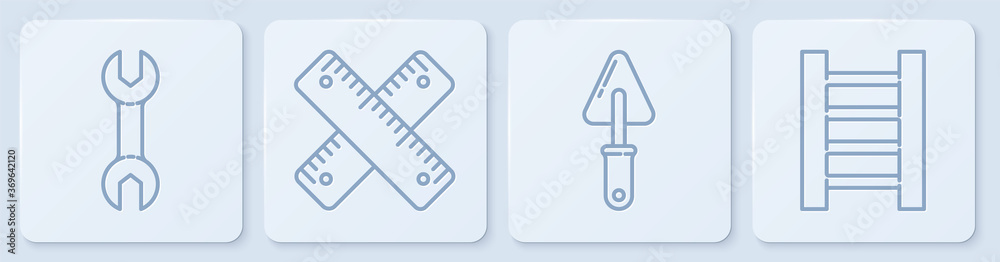 套线扳手、镘刀、十字尺和木楼梯。白色方形按钮。矢量。