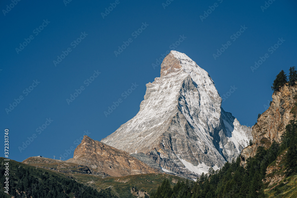 瑞士马特洪峰的标志性高山美景。附近有著名的马特洪峰