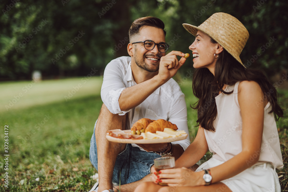 Two lovers in the park.