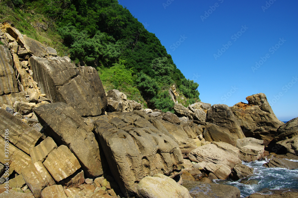 海水和岩石