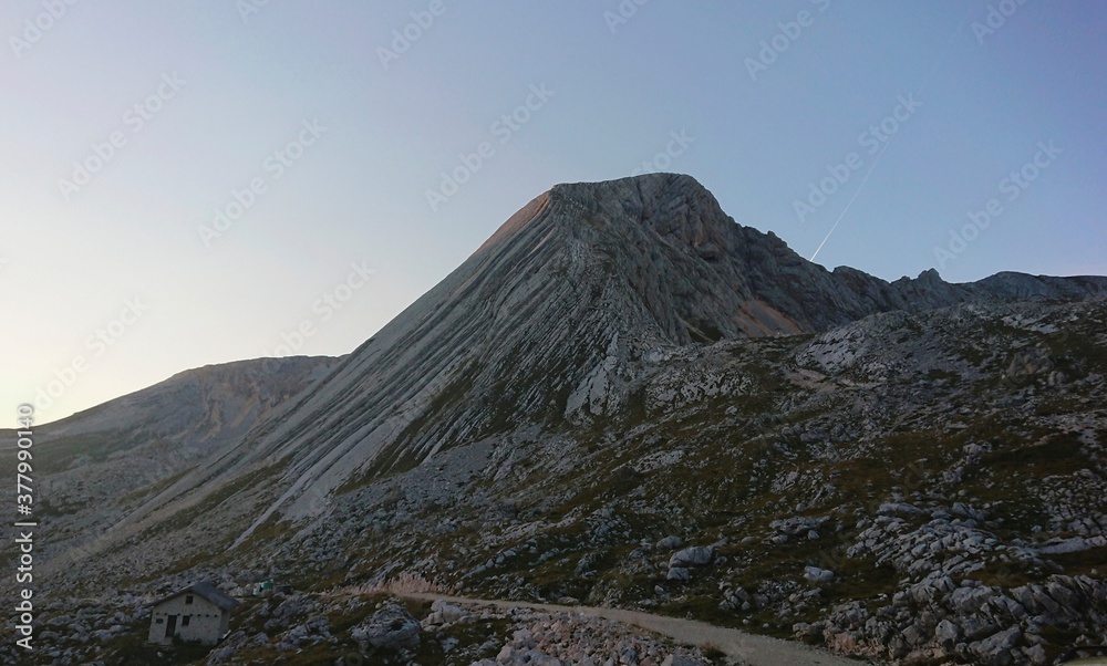 清晨的山峰