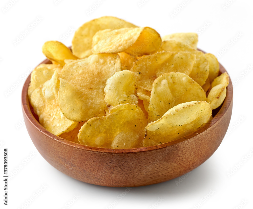 potato chips in wooden bowl