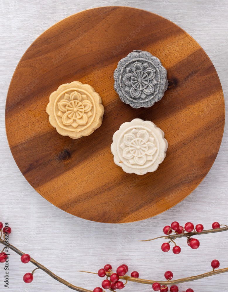 Colorful beautiful moon cake, mung bean cake, Champion Scholar Pastry cake for Mid-Autumn festival t