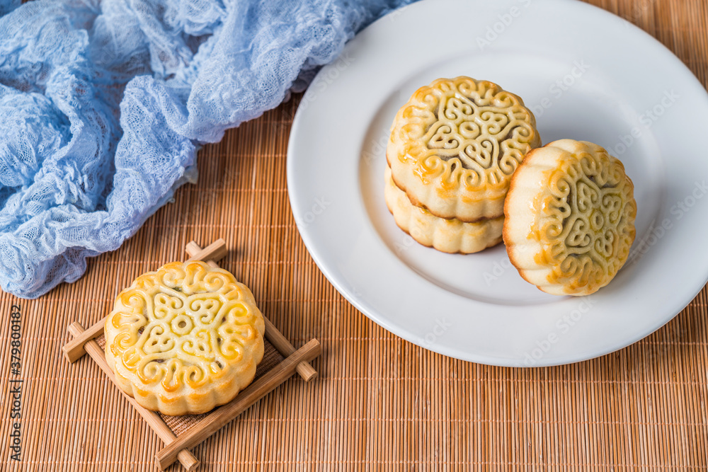 Chinese Mid Autumn Festival five kernel moon cake