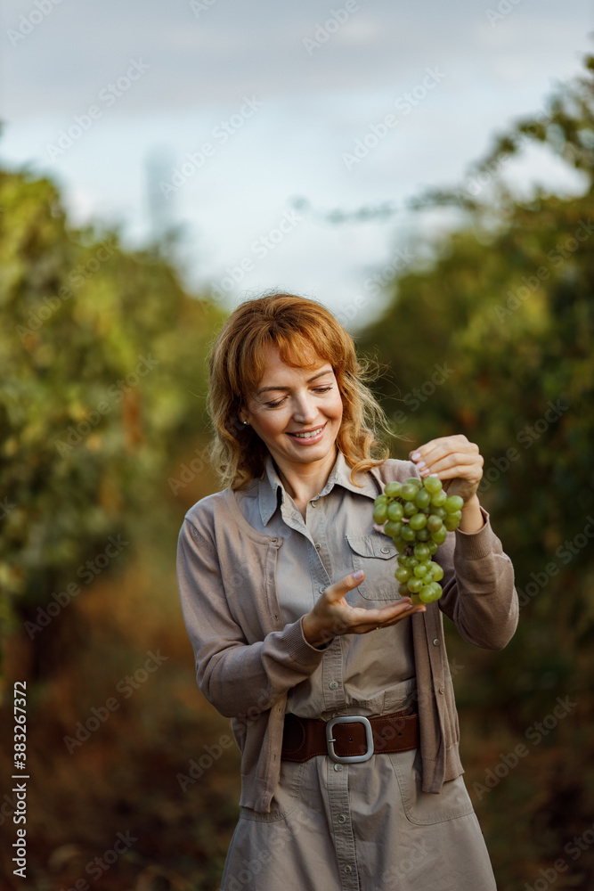 Green background, autumn, dressed casually.