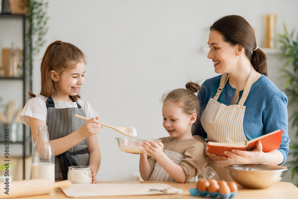 family are preparing bakery together