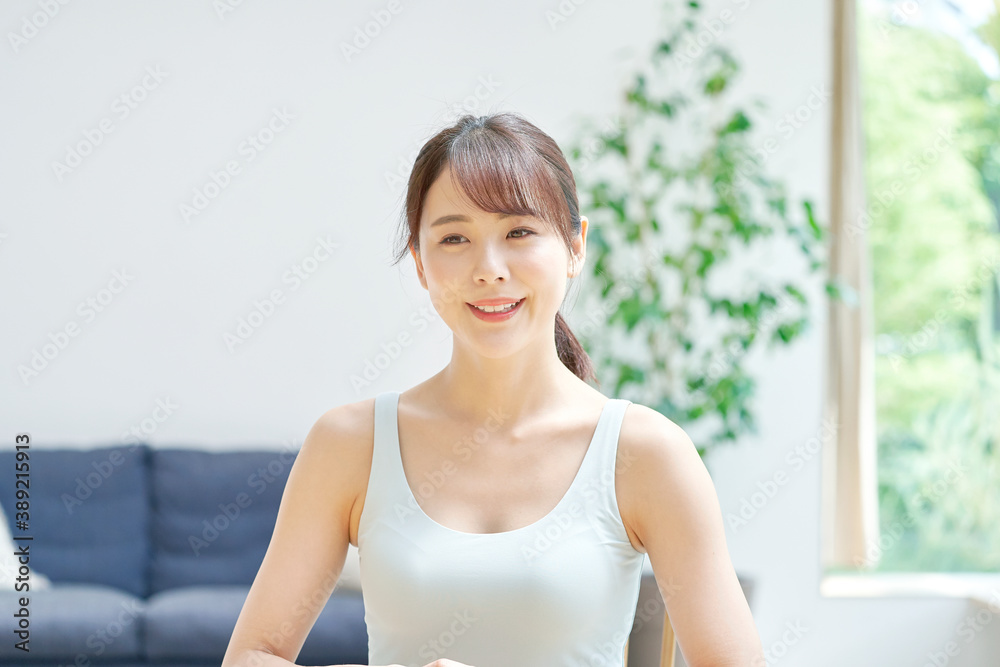 美容　笑顔の女性