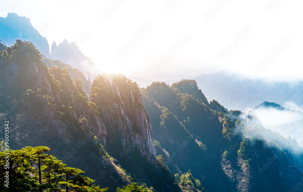 黄山（黄山）景观。联合国教科文组织世界遗产。位于美国黄山