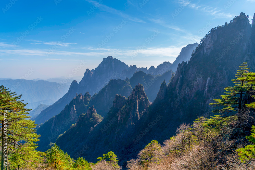 黄山（黄山）景观。联合国教科文组织世界遗产。位于美国黄山