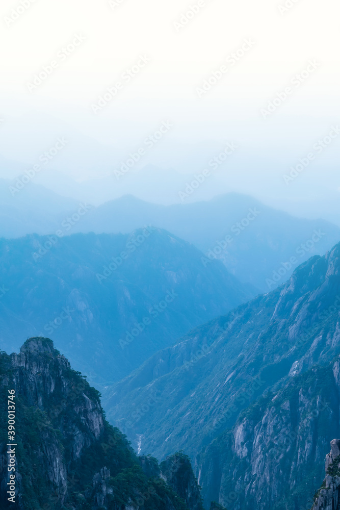 黄山（黄山）景观。联合国教科文组织世界遗产。位于美国黄山