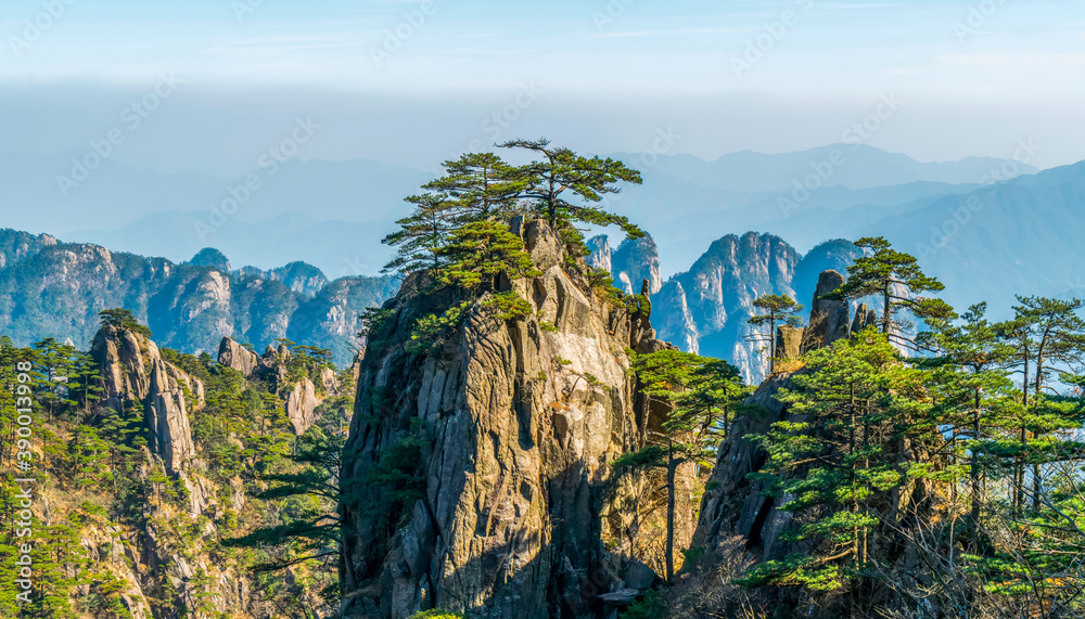 黄山（黄山）景观。联合国教科文组织世界遗产。位于美国黄山