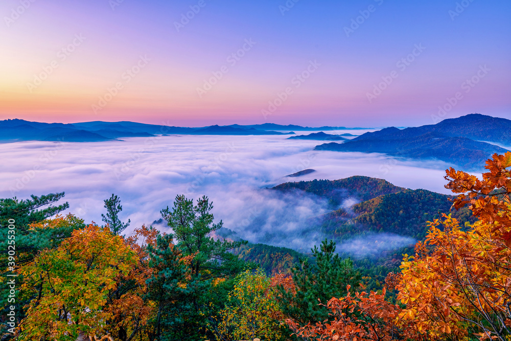 The beautiful autumn sea of clouds sunrise of Singanense of China.