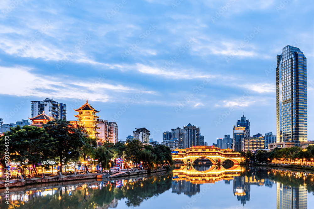 中国四川省成都市安顺大桥夜景