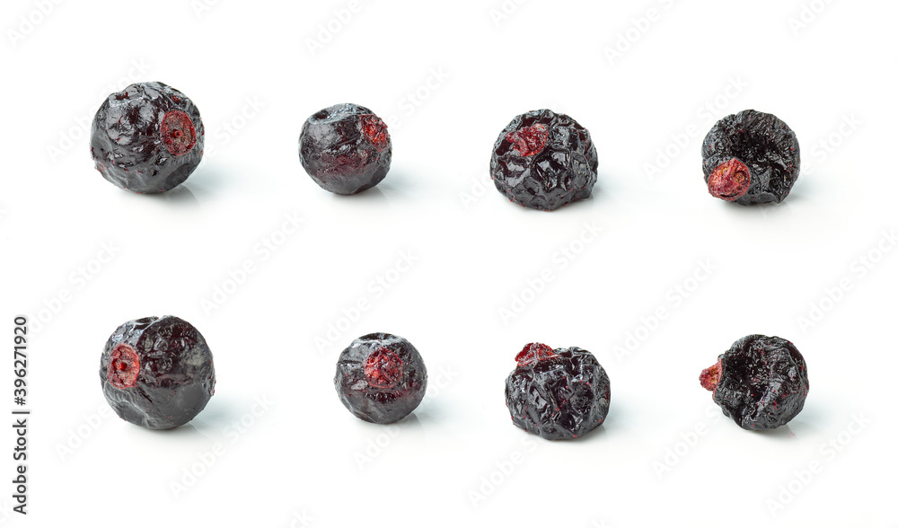 dried blackcurrant berries