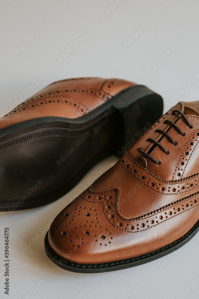 Brown men's leather derby shoes