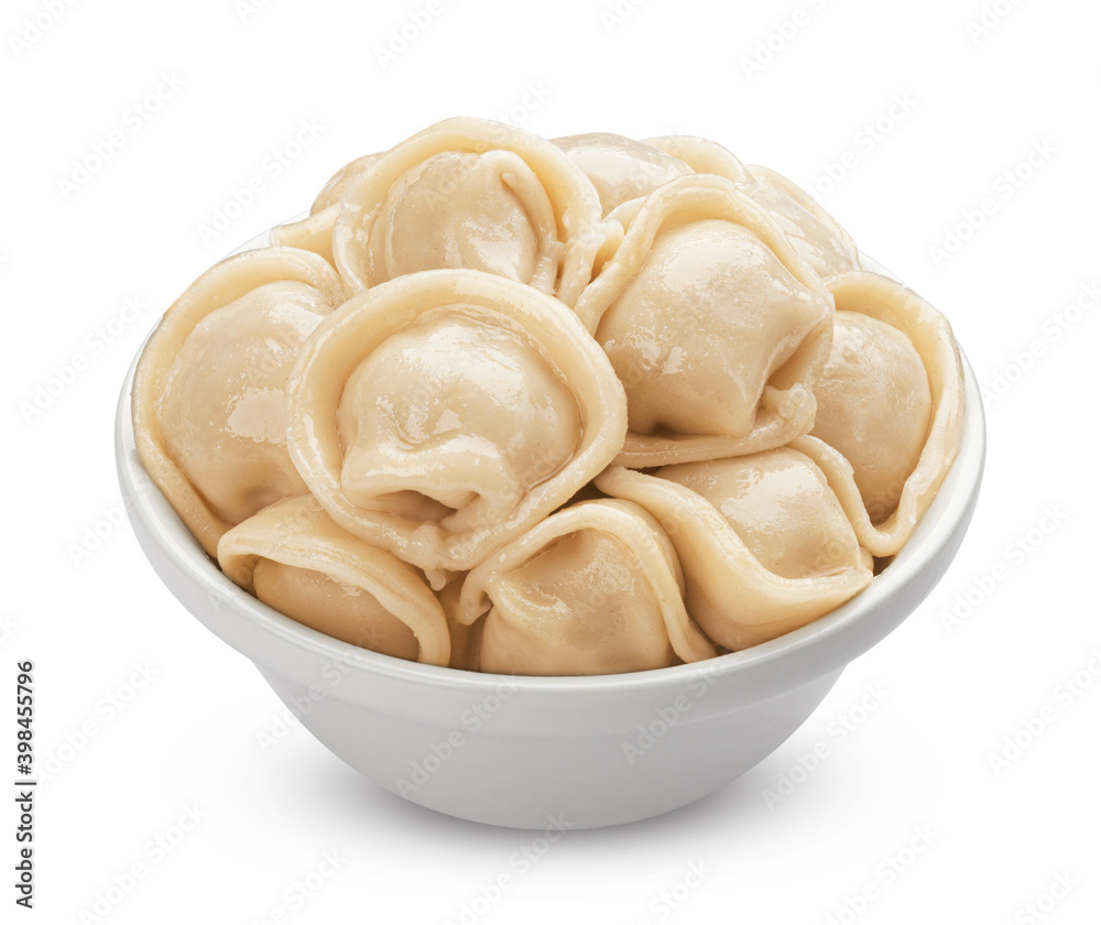 肉馅饺子，白底隔离的pelmeni