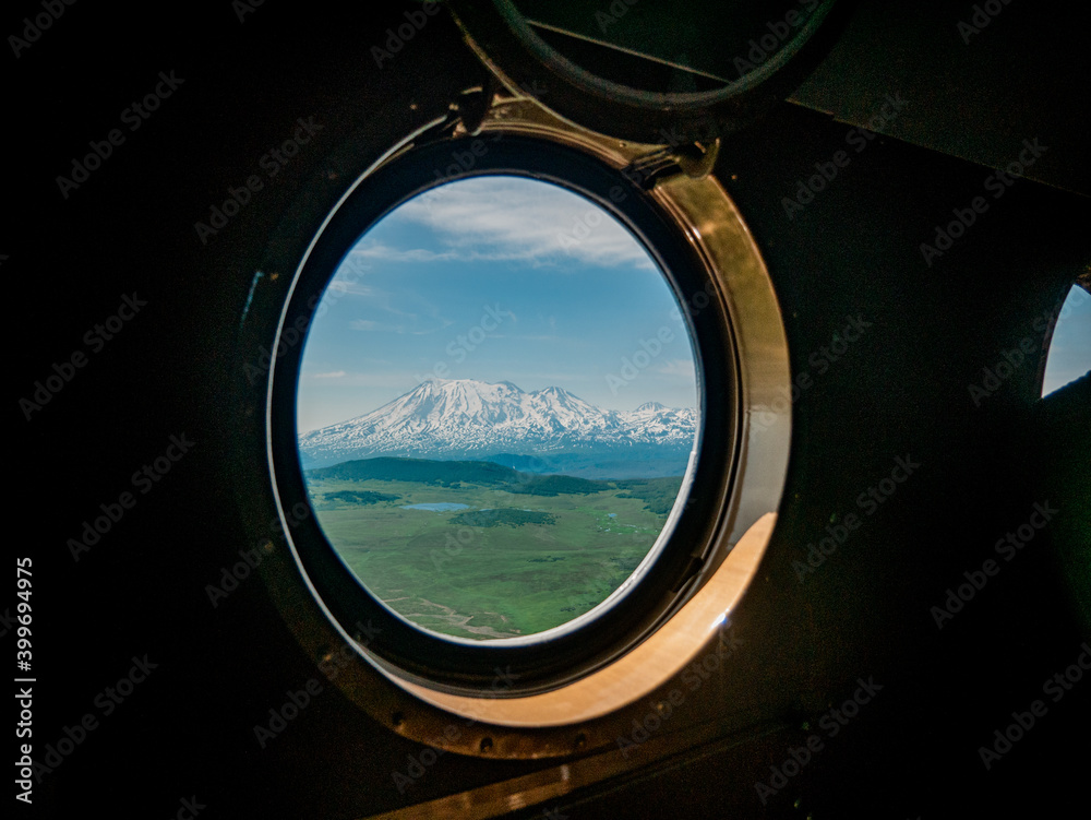 直升机照明器中的火山