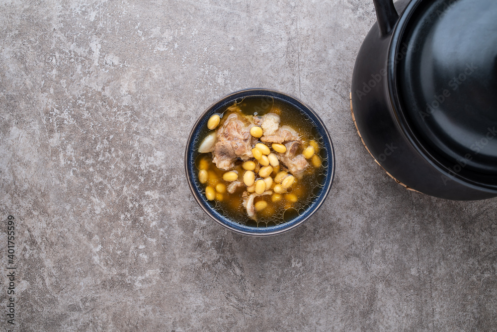 A bowl of nutritious and delicious soy pork bone soup