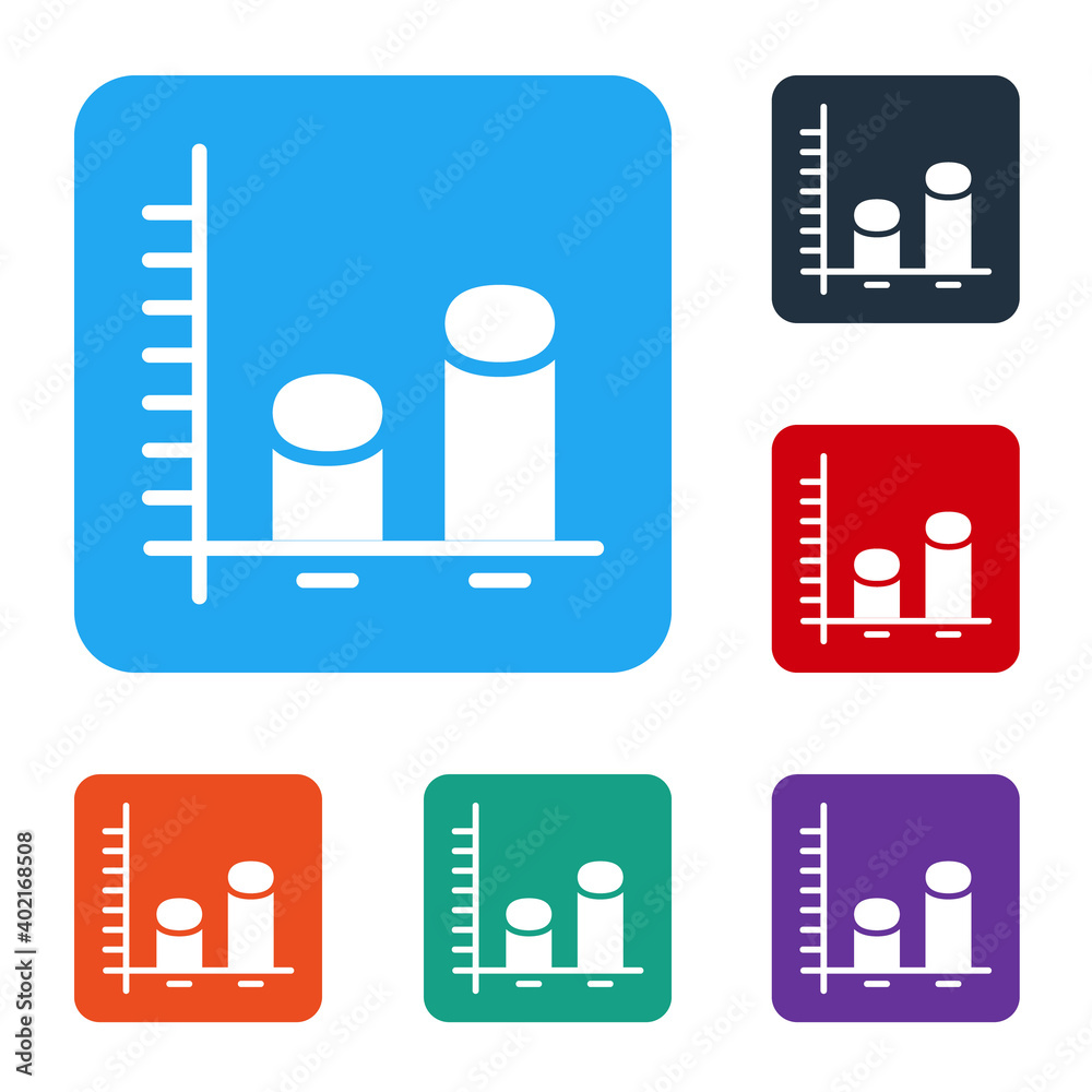 白色数据分析图标隔离在白色背景上。将图标设置为彩色方形按钮。矢量。