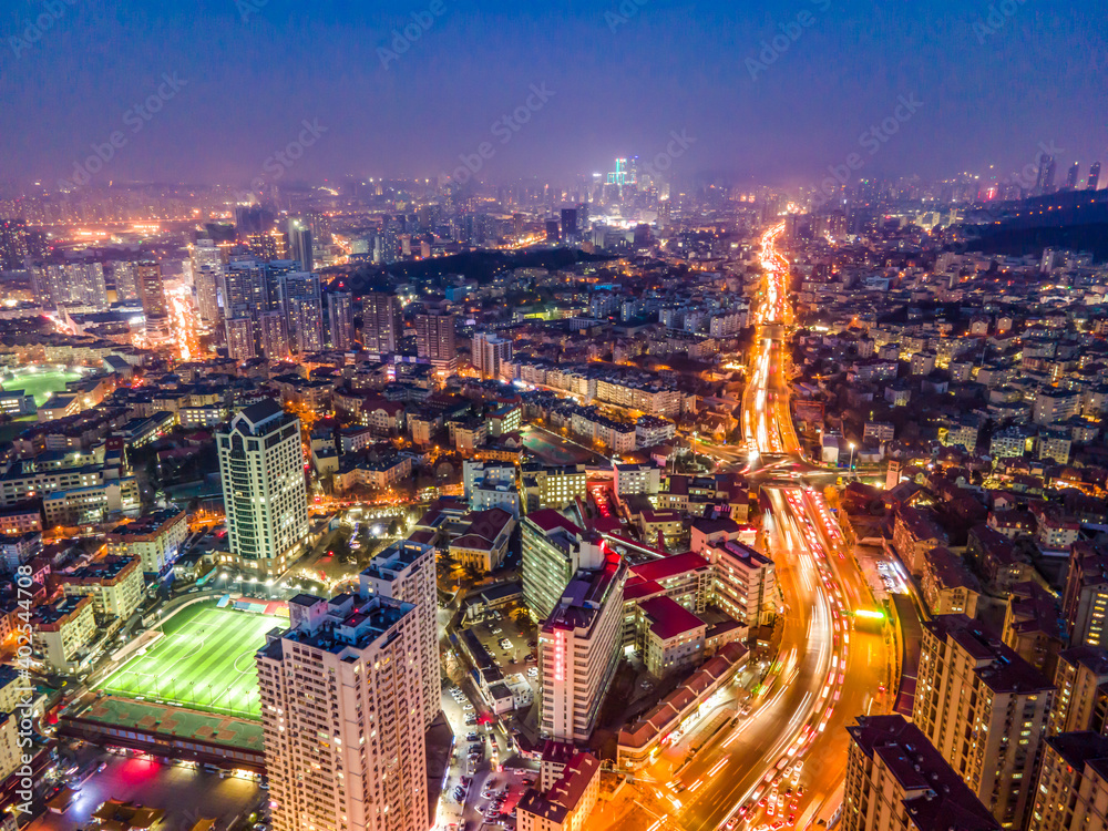 夜间航拍青岛城市建筑景观