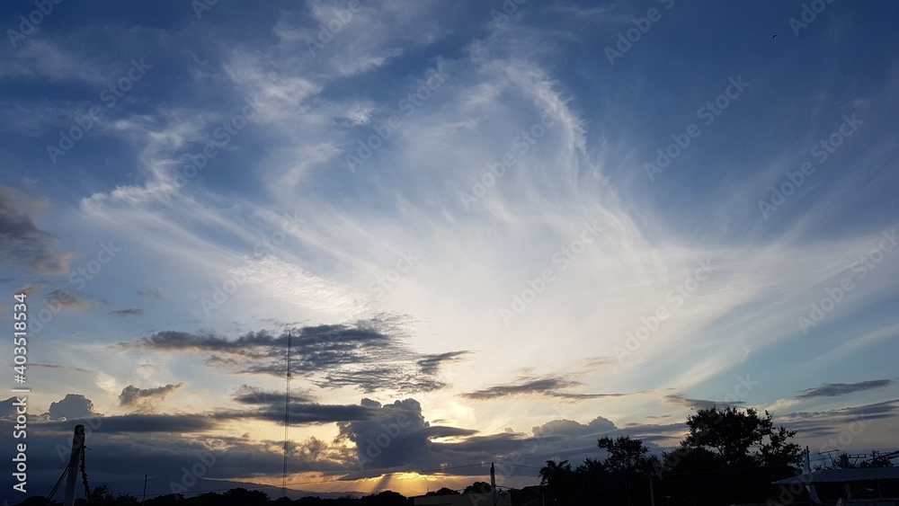 天空中的日落