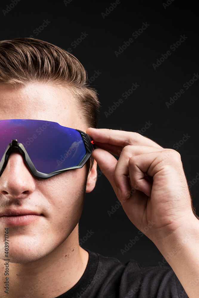 Cool man wearing a sunglasses