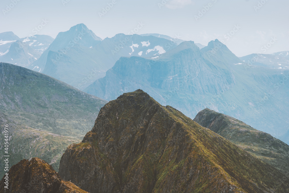 挪威山区景观旅游自然风光Husfjellet Skaland夏季