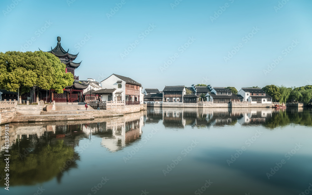 苏州古镇老建筑街景