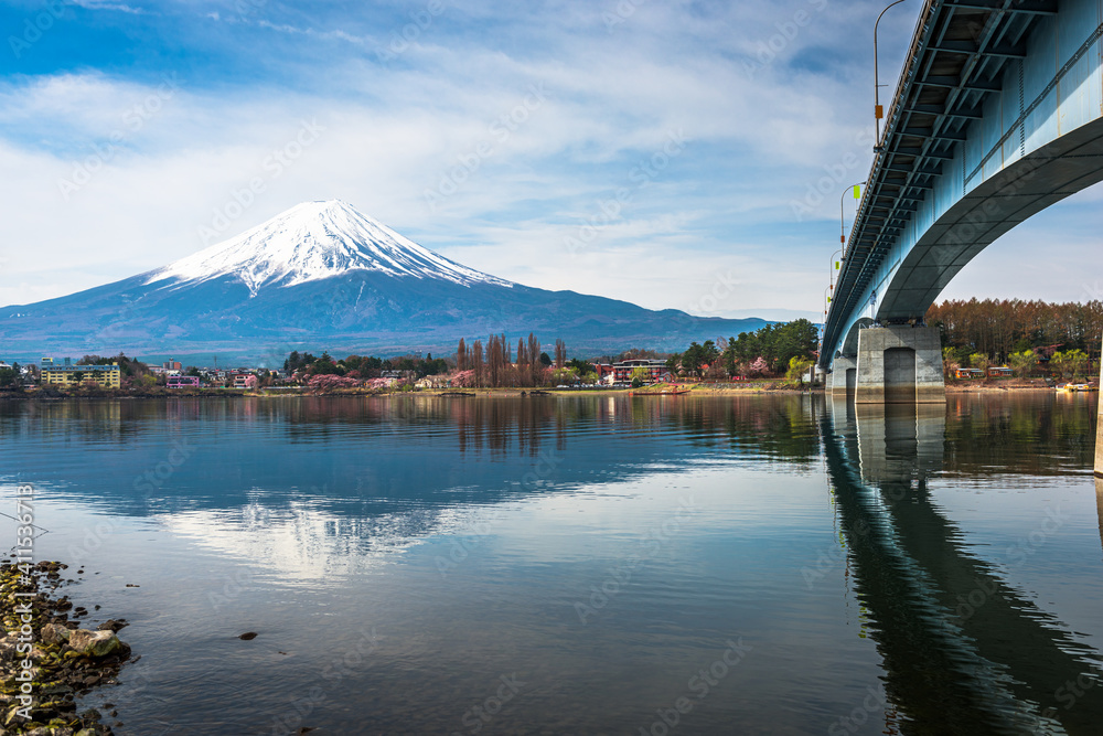 日本山梨县的富士山