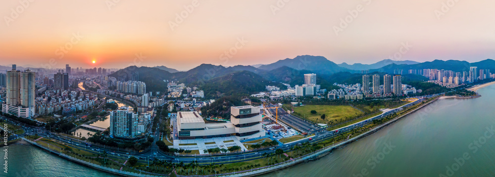 航拍珠海海岸线城市风光和日落