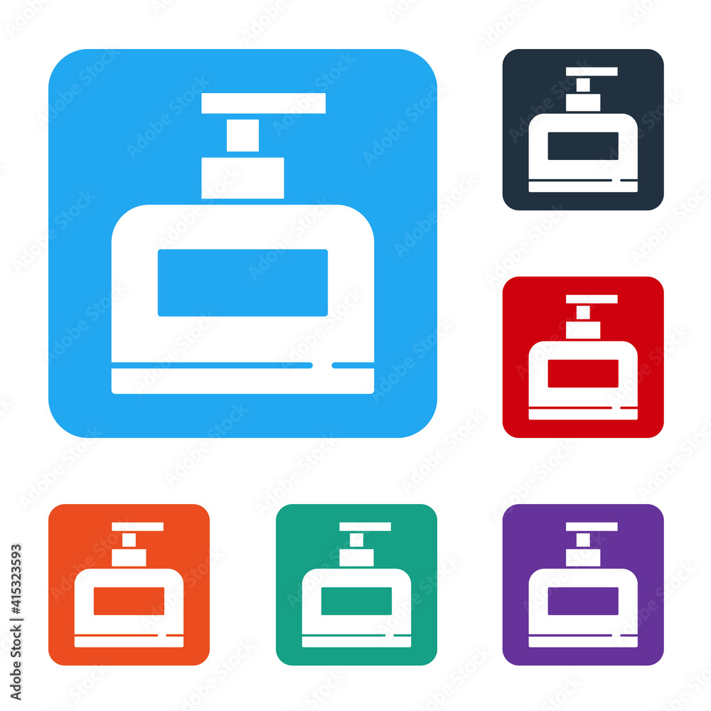 白色背景上隔离的白色洗发水瓶图标。将图标设置为彩色方形按钮。矢量
