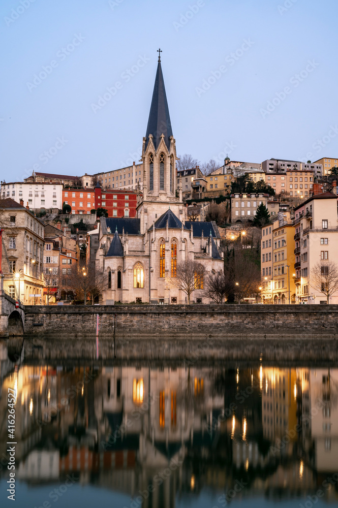 Berges de la Saône à Lyon à laube