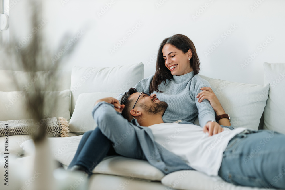 Photogenic people, relaxing at home.