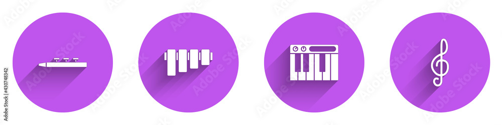 设置鼓和鼓棒、潘笛、音乐合成器和长阴影的高音谱号图标。矢量