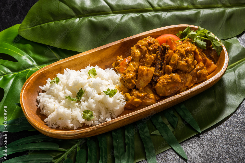 チキンカレー　Asian style very spicy chicken curry 