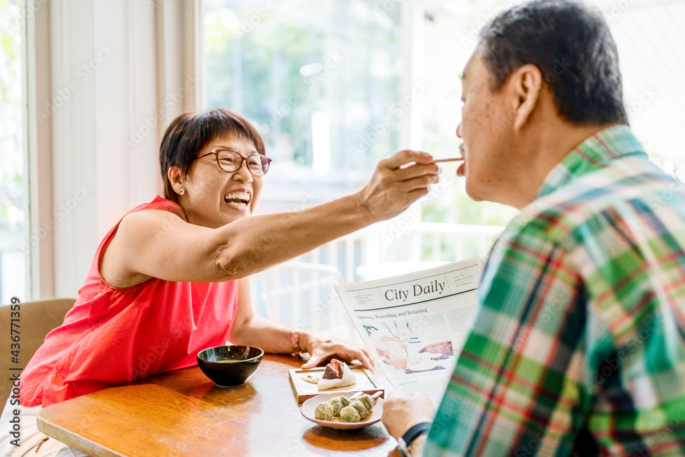 亚洲高级夫妇