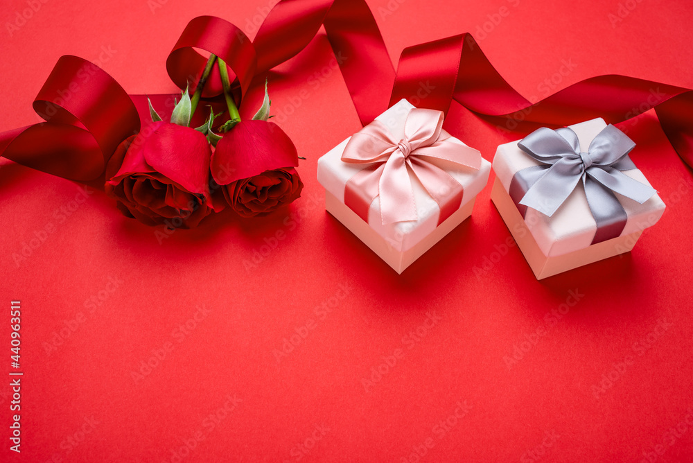 Valentines day red roses and gift box