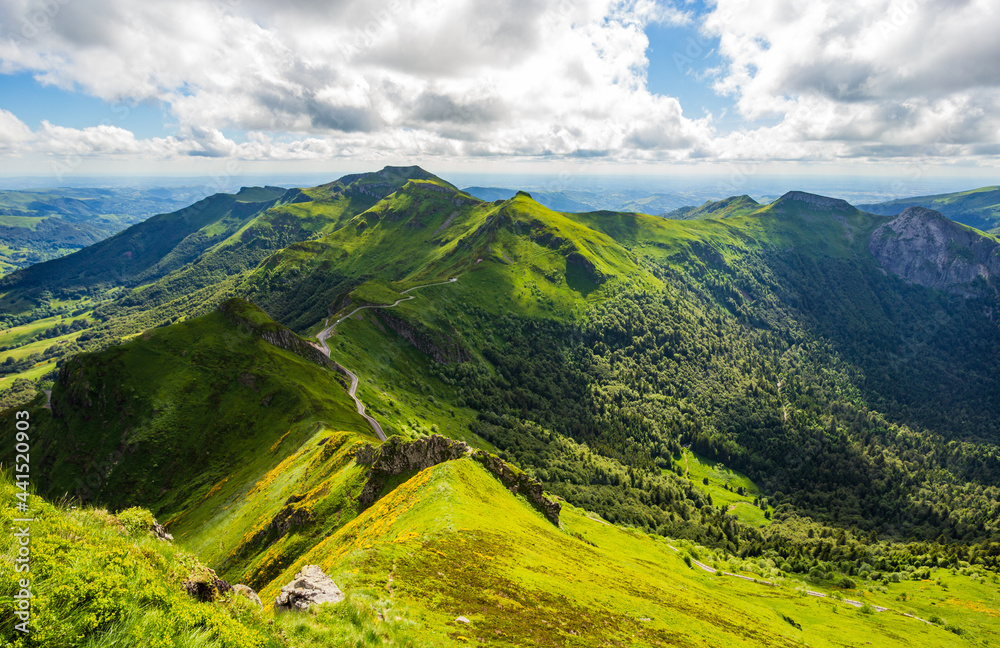 来自Puy Mary的火山山脉