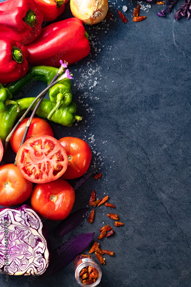 Fondo de comida vegetariana y concepto de recetas de cocina. Alimentos saludables. Colección de verd