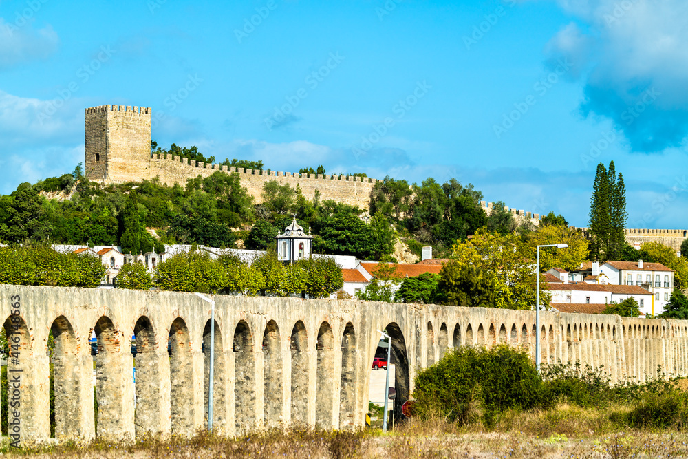 葡萄牙带渡槽和城堡的Obidos