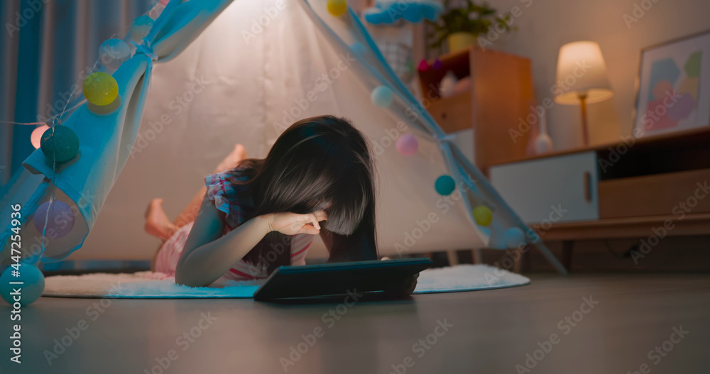 asian girl use digital tablet