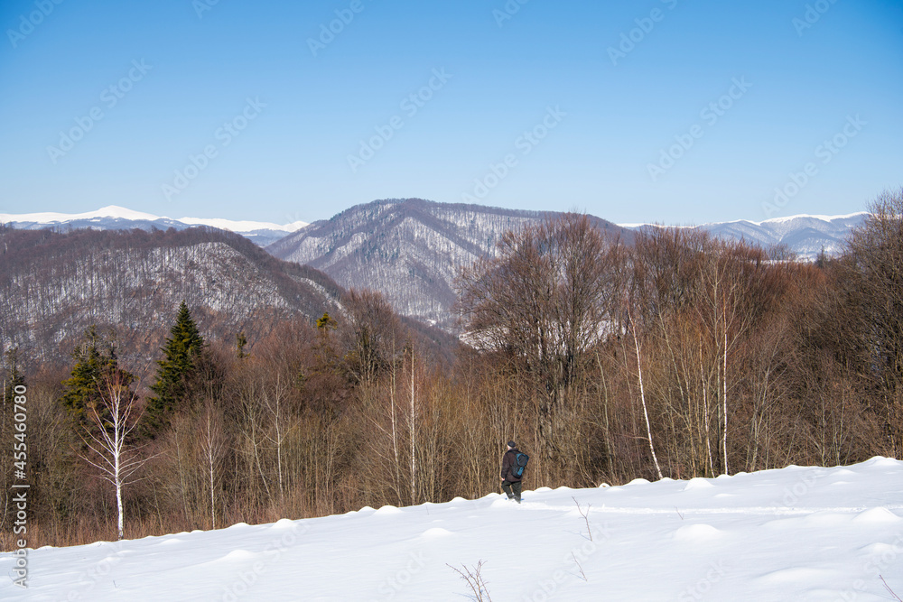 山林冬季景观