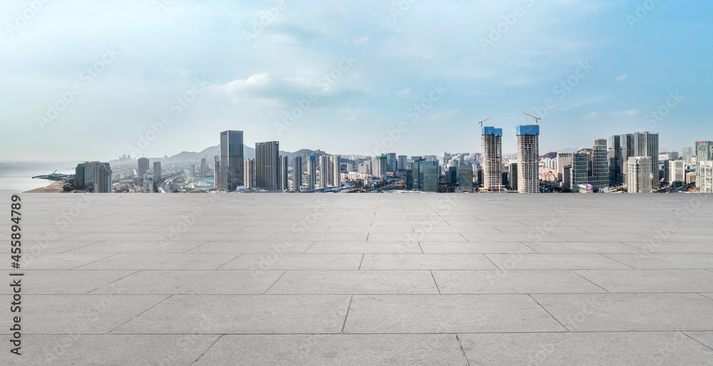 道路地面与城市建筑景观