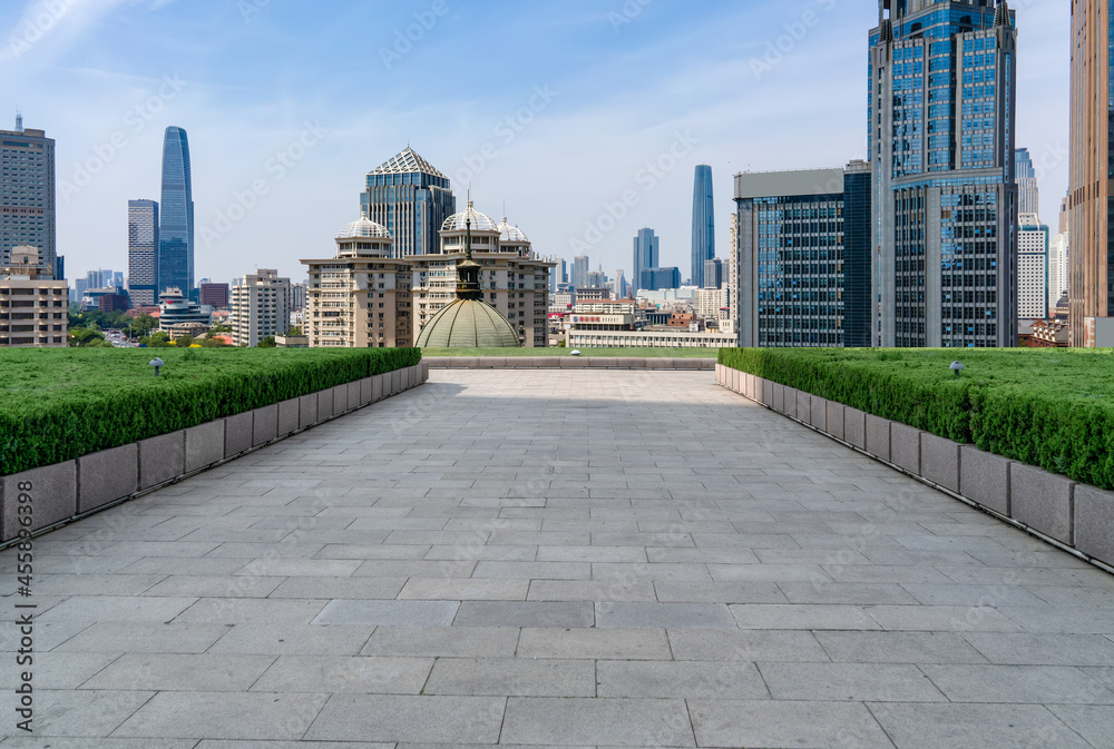 道路地面与城市建筑景观